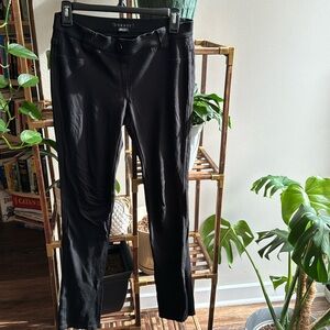 Theory black leggings, size medium, good used condition (some loose threads)